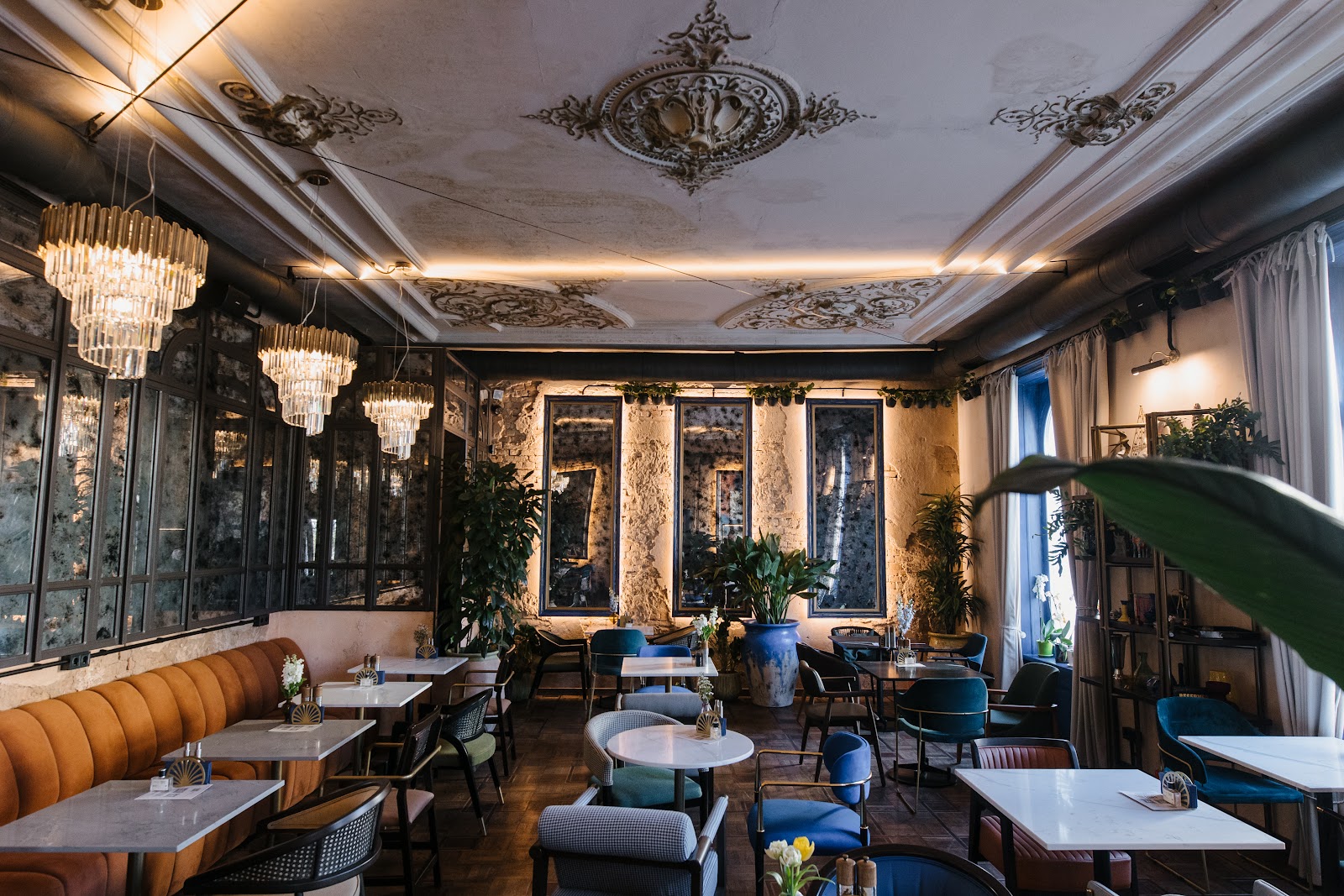 Ambasada — Restaurant